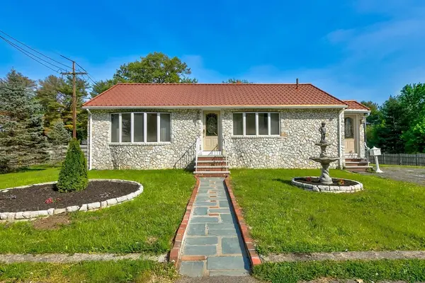 2 Herrick Road, Peabody, MA 01960