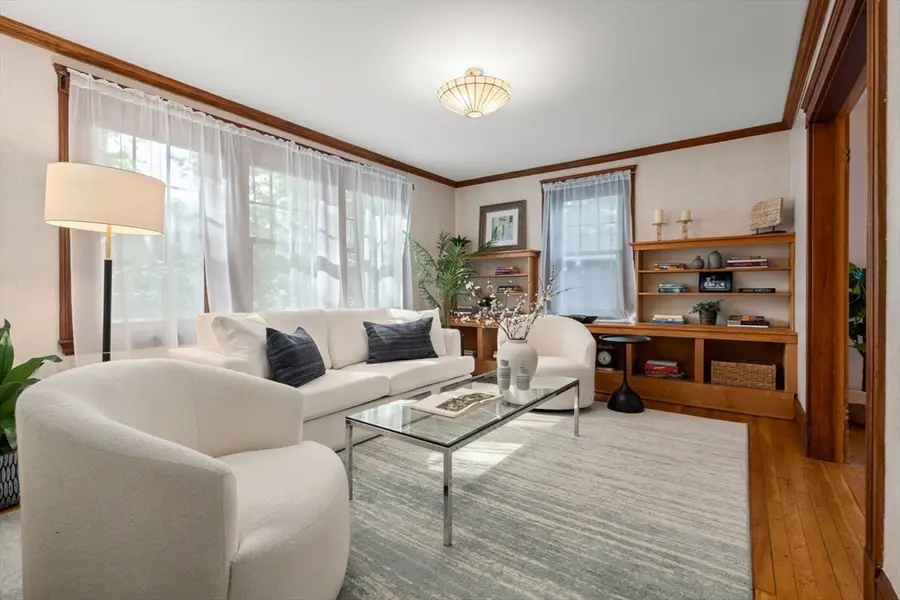33 Ackers Ave #2, Brookline, MA 02445 - #3