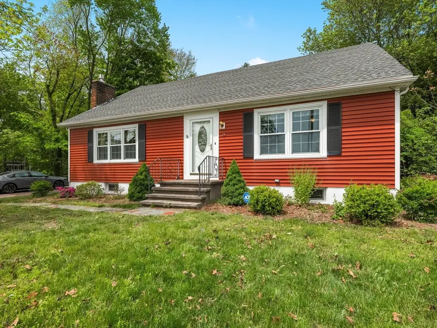 39 School House Ln, Billerica, MA 01821 - #3