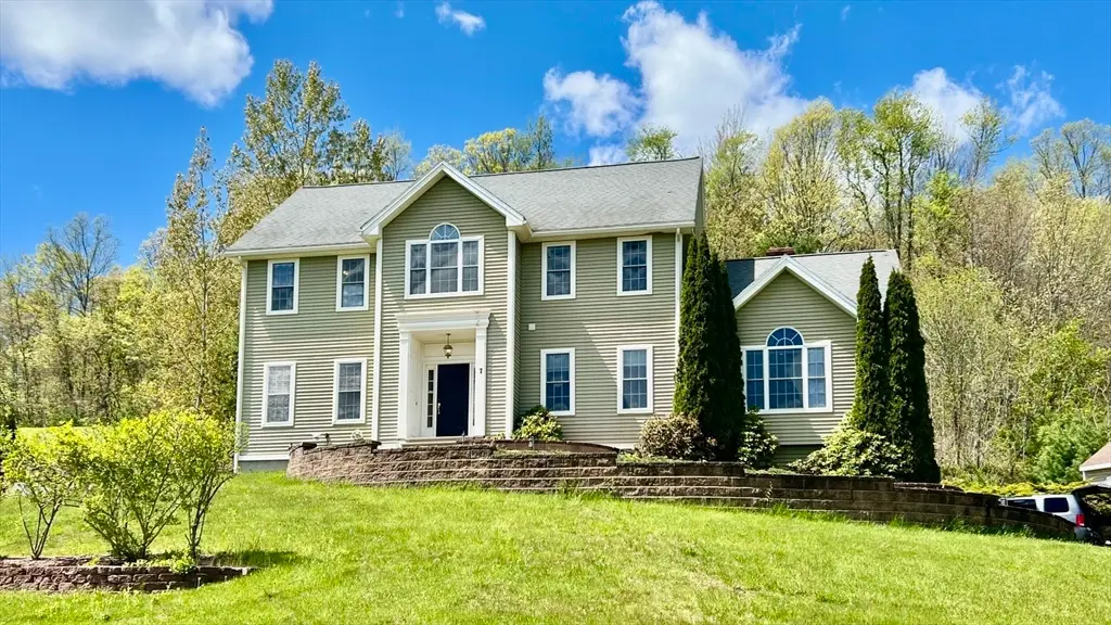 7 Deer Run, Charlton, MA 01507 - #1