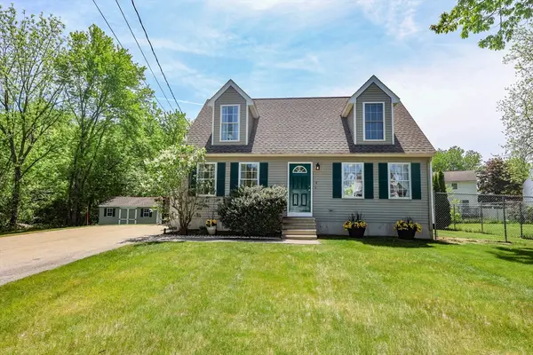 4 Gambia Street, Hudson, NH 03051