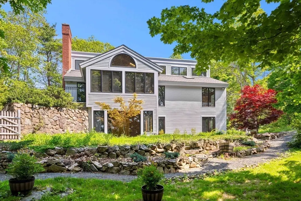 3 Whitman Pl, Beverly, MA 01915 - #1