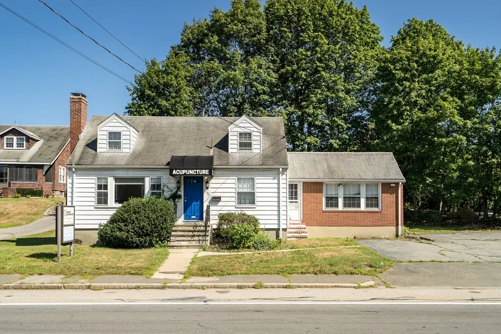 192 Lexington Street, Woburn, MA 01801 - #1