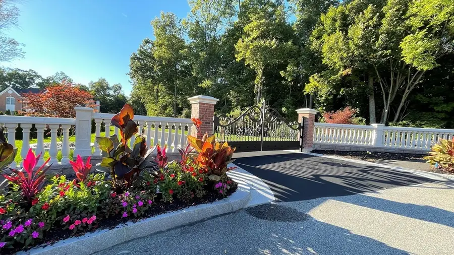 7 Dickinson Circle, Shrewsbury, MA 01545 - #2