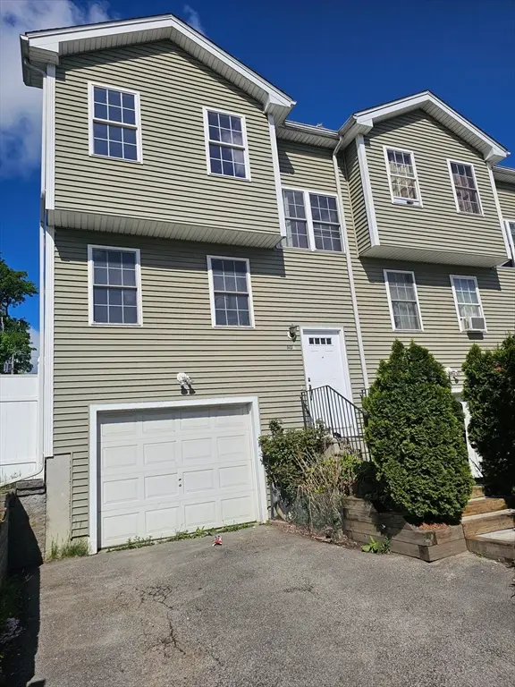 40 Merrick St #A, Worcester, MA 01609