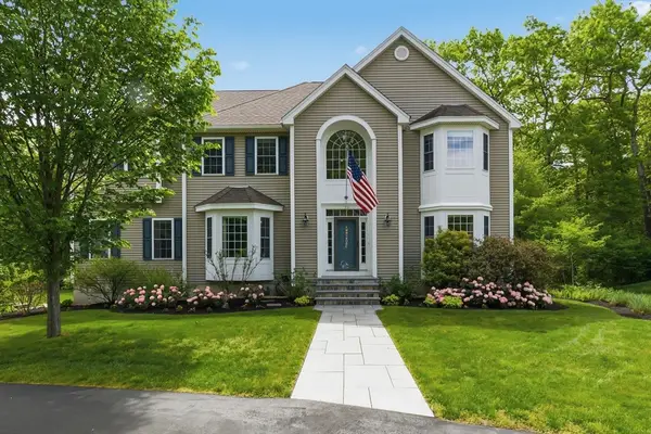 23 Oak Ledge Cir, Rowley, MA 01969