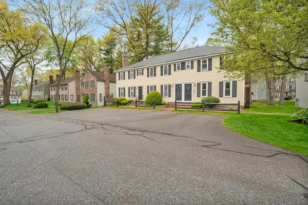 855 Wellman Ave #855, Chelmsford, MA 01863