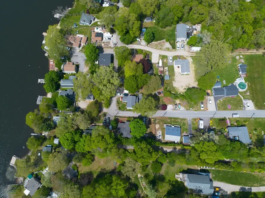 29 Oak Ave, Westport, MA 02790 - #3