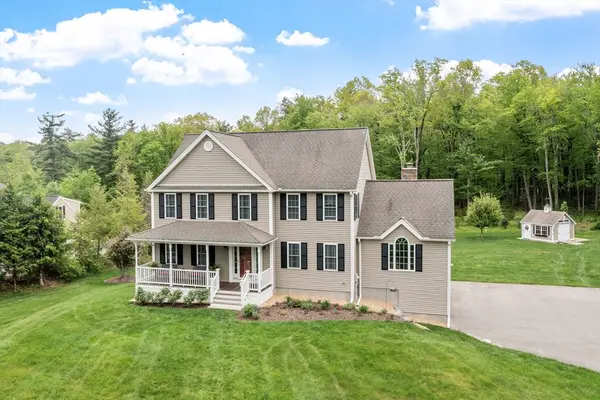 571 Northfield Rd, Lunenburg, MA 01462