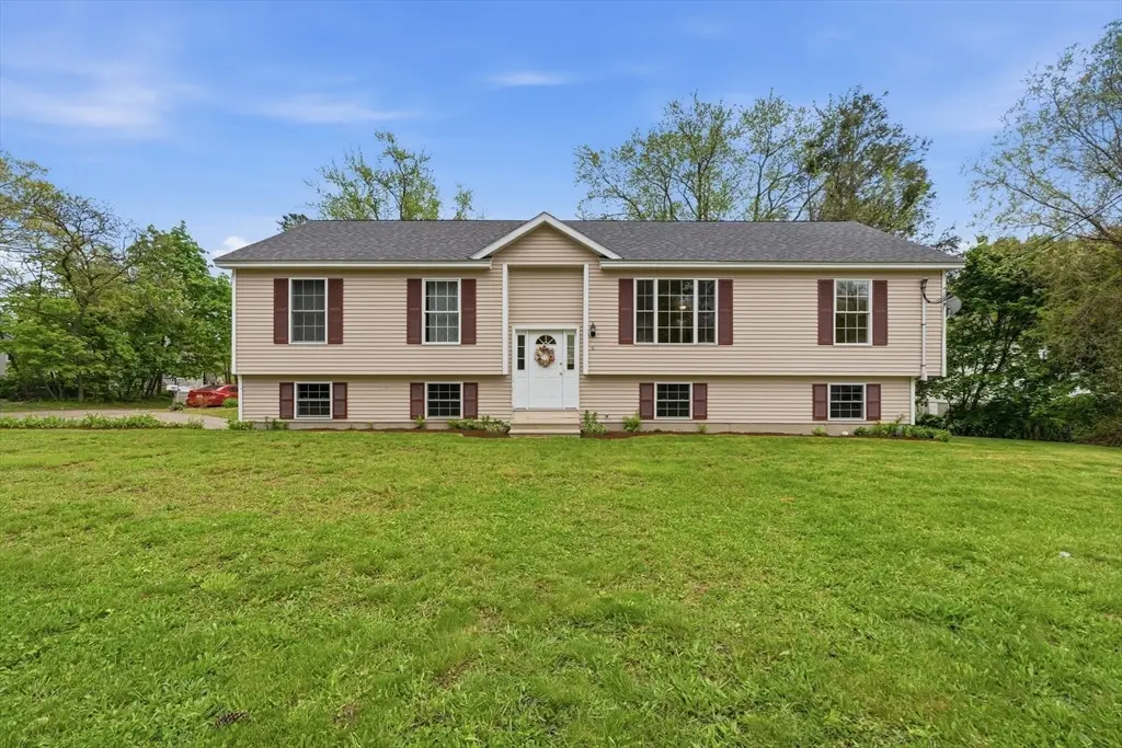 6 White Birch Dr, Worcester, MA 01602 - #1