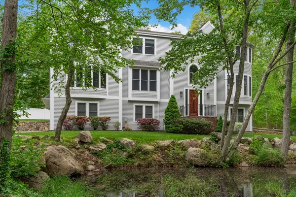 10 Heritage Ln, Cohasset, MA 02025