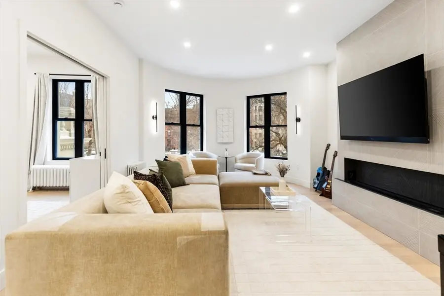 382 Commonwealth Ave #Apt 24, Boston, MA 02215 - #2