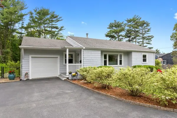 9 Cole Ave, Gloucester, MA 01930