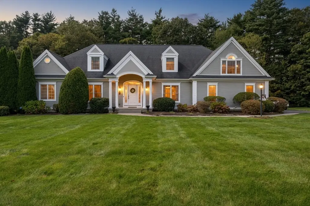 15 Leland Dr, Ludlow, MA 01056 - #1