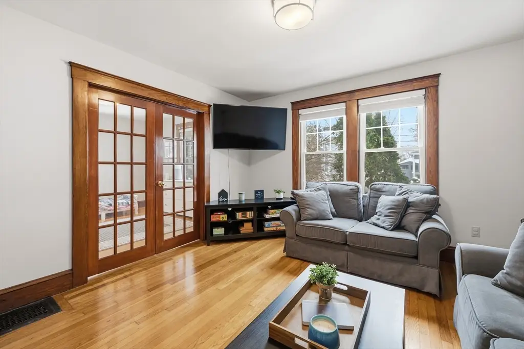 233 Lowell St #1, Waltham, MA 02453 - #1