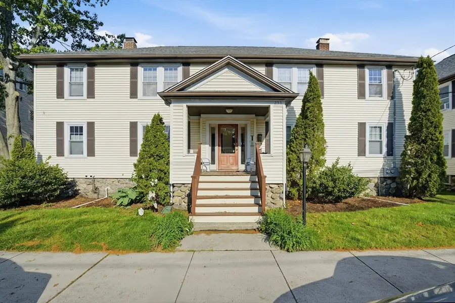 233 Lowell St #1, Waltham, MA 02453 - #2