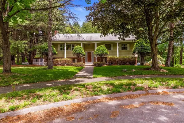 15 Conestoga Rd, Lexington, MA 02421