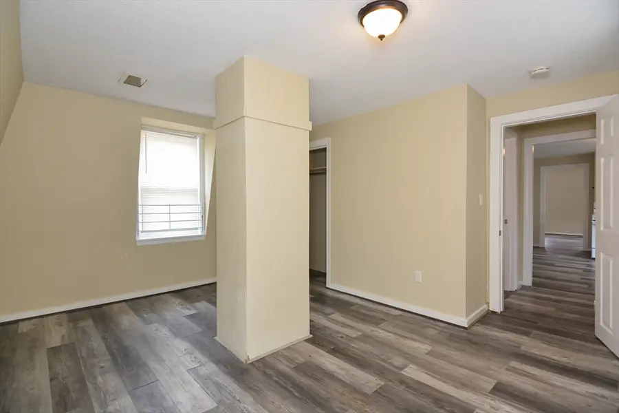 10 Essex Ct, Lynn, MA 01902 - #3