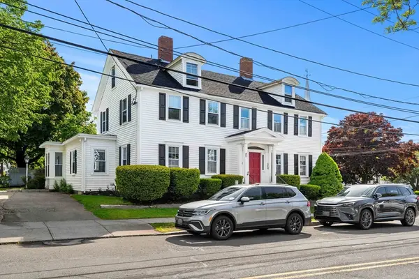 2 Mount Pleasant St #4, Rockport, MA 01966