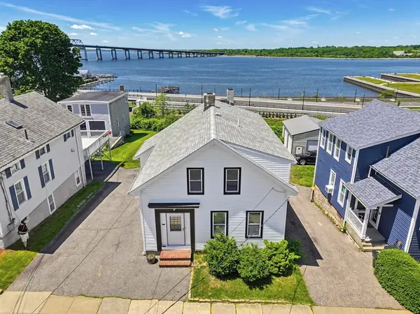 574 Durfee St, Fall River, MA 02720