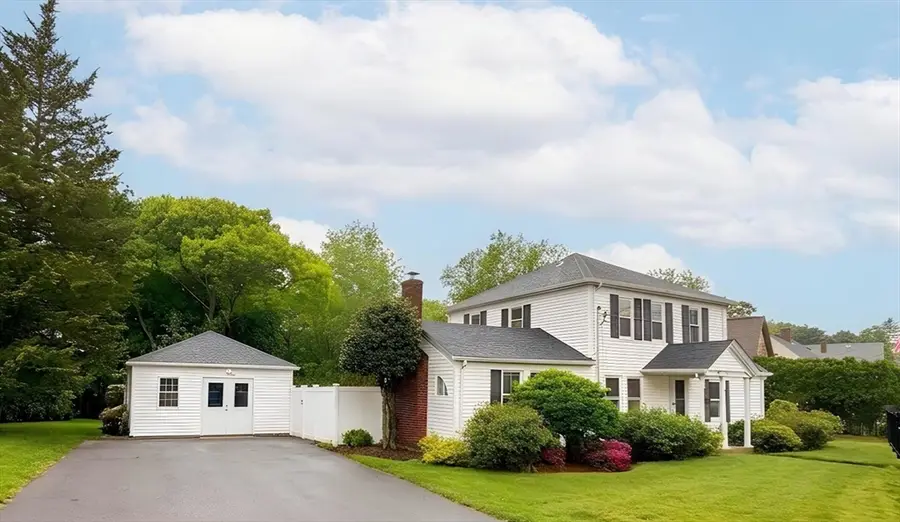 114 Curve St, Dedham, MA 02026 - #3