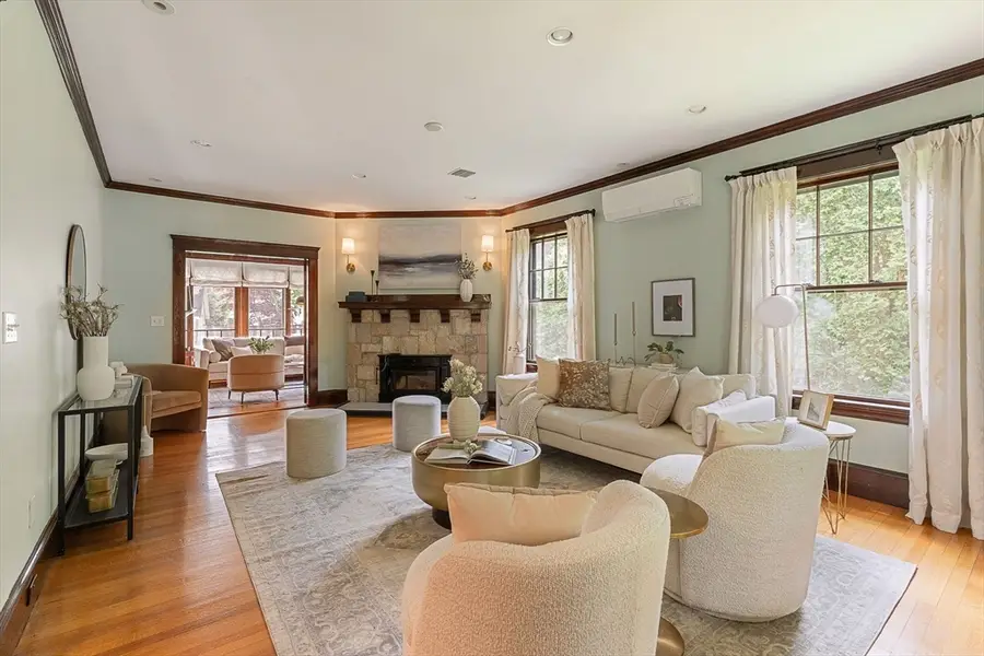 4 Lawrence St, Winchester, MA 01890 - #3