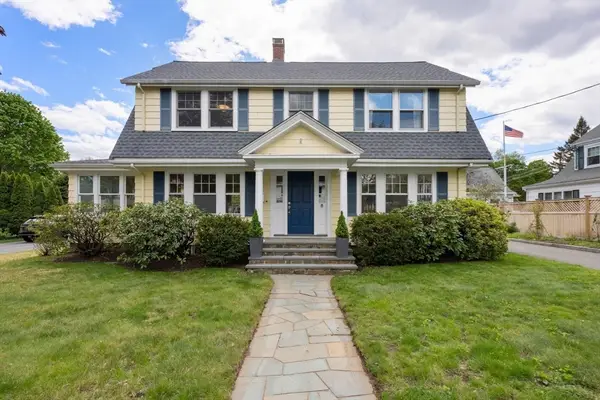 8 Charlotte Rd, Marblehead, MA 01945