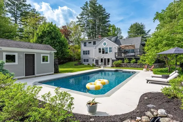 585 Station Rd, Amherst, MA 01002