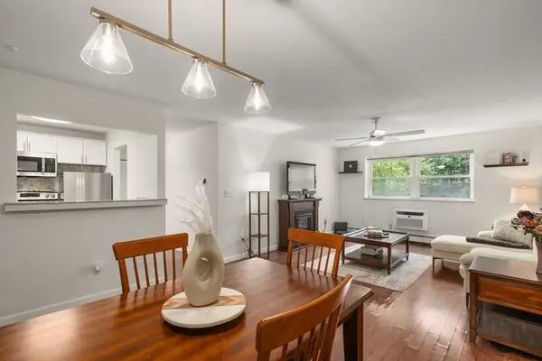 5050 Washington St #216, Boston, MA 02132