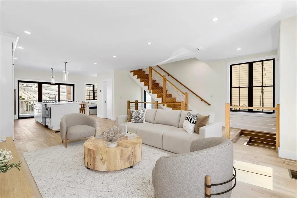 300 W 3rd St, Boston, MA 02127 - #1