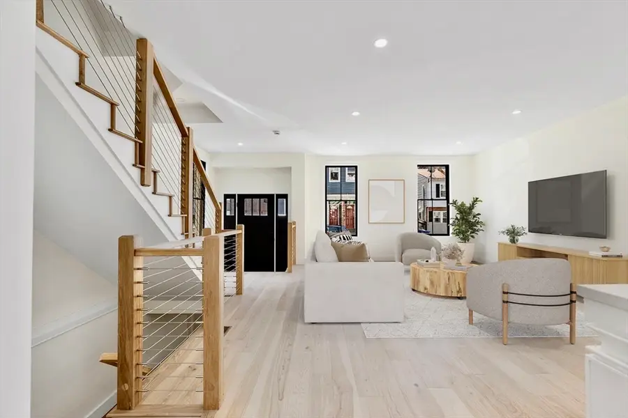 300 W 3rd St, Boston, MA 02127 - #2