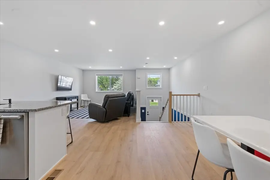 17-19 Willis Street, Auburn, MA 01501 - #3