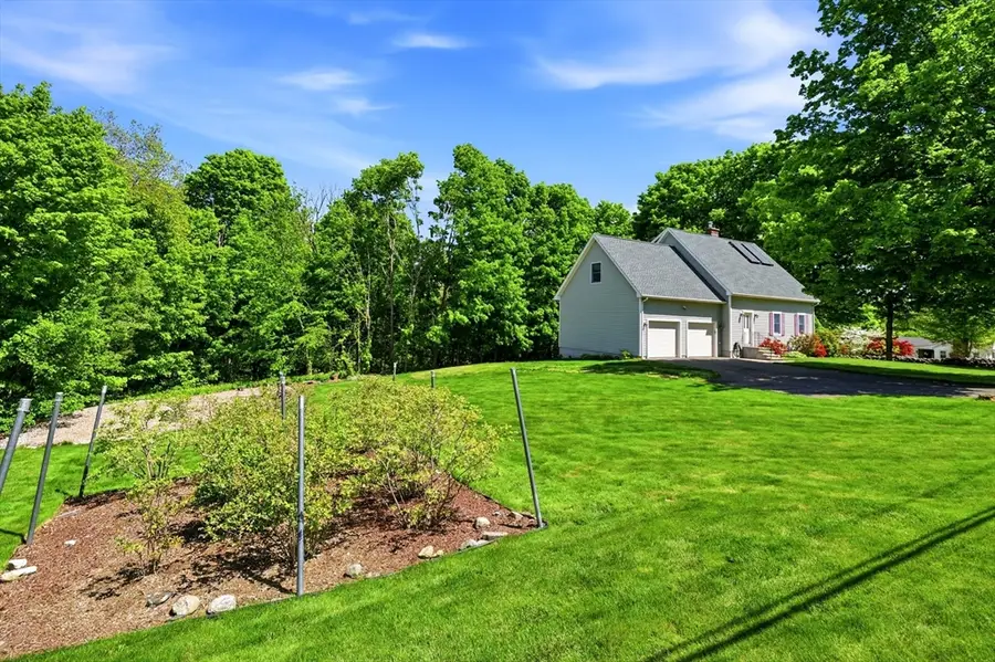 145 Rockrimmon St, Belchertown, MA 01007 - #3