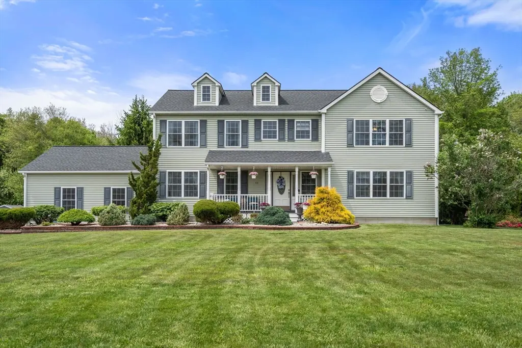 52 Eagle Dr, Dudley, MA 01571 - #1