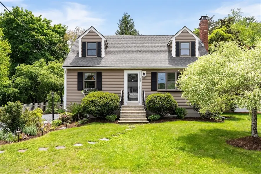35 Spallus Rd, Stoughton, MA 02072 - #2