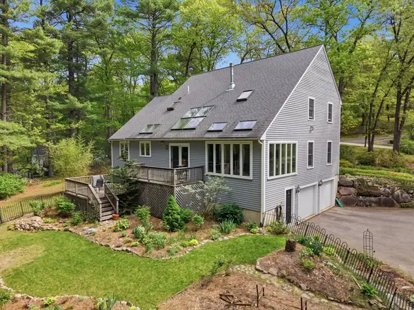 110 Flint Farm Rd, Middleton, MA 01949