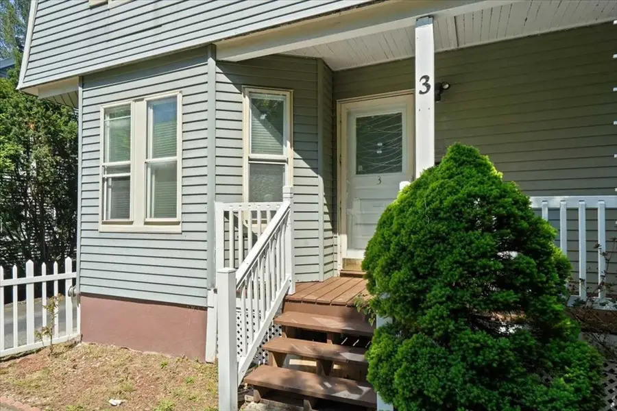 3 Wallace St, Worcester, MA 01605 - #3