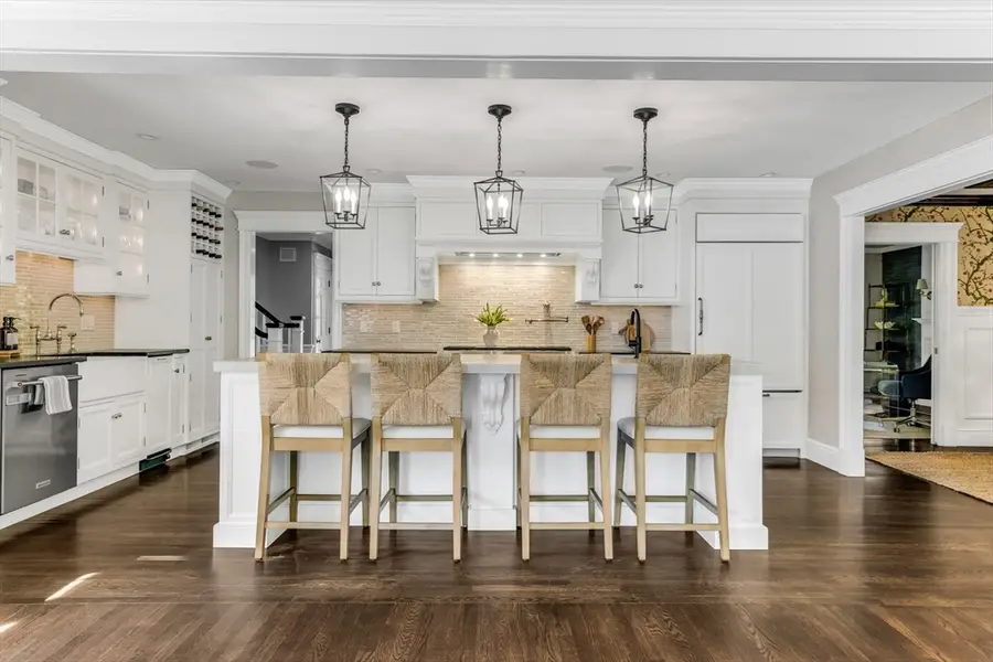 85 Old Farm Rd, Milton, MA 02186 - #3