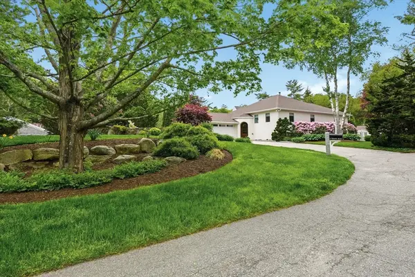 6 Victoria Rd, Manchester, MA 01944
