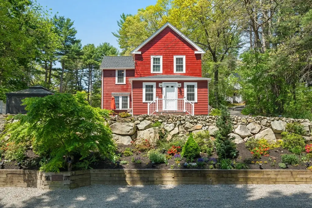 27 Cross Street, Medfield, MA 02052 - #1