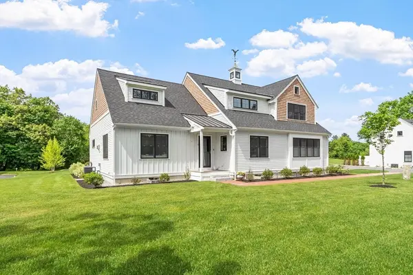 124 Main St #1, Westford, MA 01886