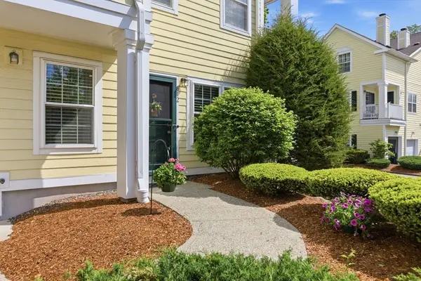 812 Gazebo Circle #812, Reading, MA 01867