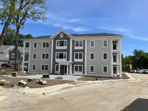 93 Bedford Street #103, Lexington, MA 02420