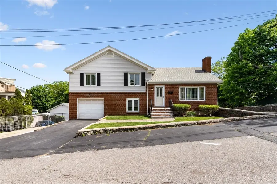 11 Adams St, Salem, MA 01970 - #2