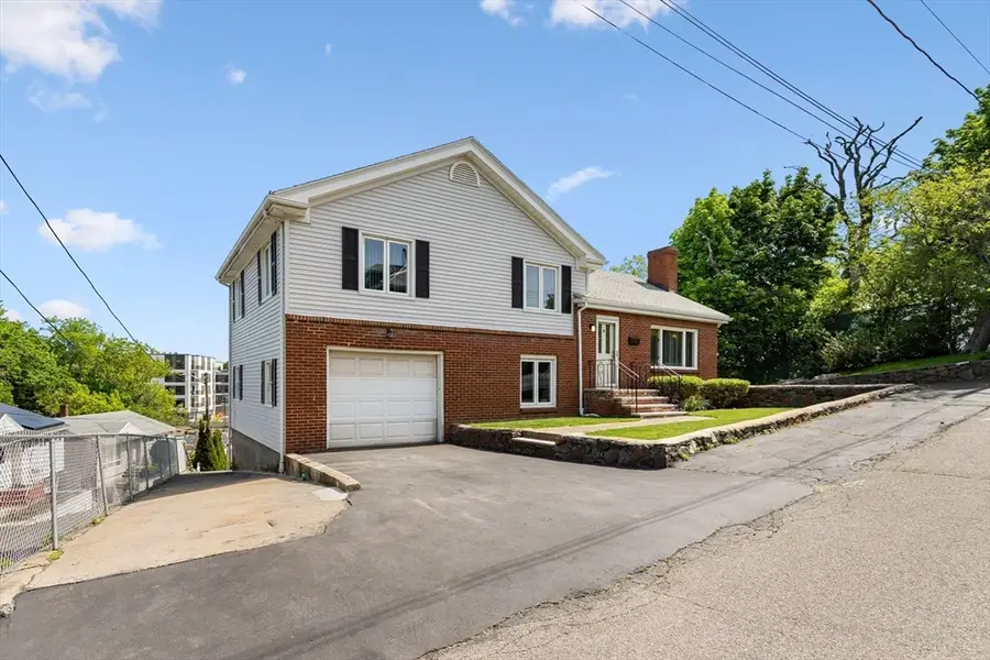 11 Adams St, Salem, MA 01970 - #3