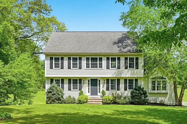 26 Long Hill Rd, Georgetown, MA 01833