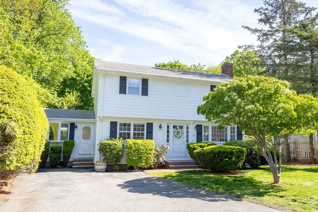 7 West Ferdinand St, Stoneham, MA 02180 - #1