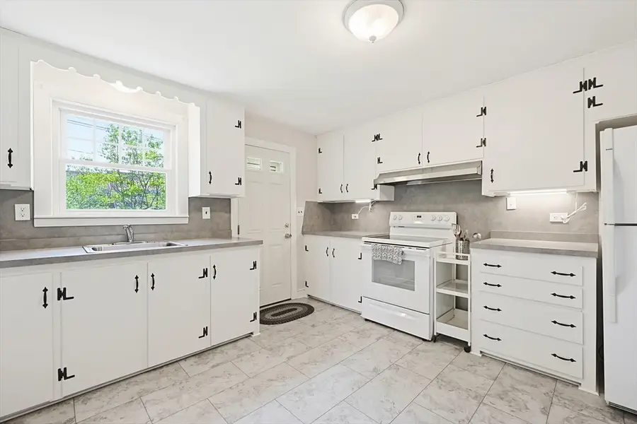 103 Lane Dr, Norwood, MA 02062 - #2