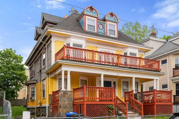 34 Bicknell St, Boston, MA 02121