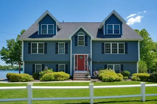 15 Fitz Terrace, Wilmington, MA 01887